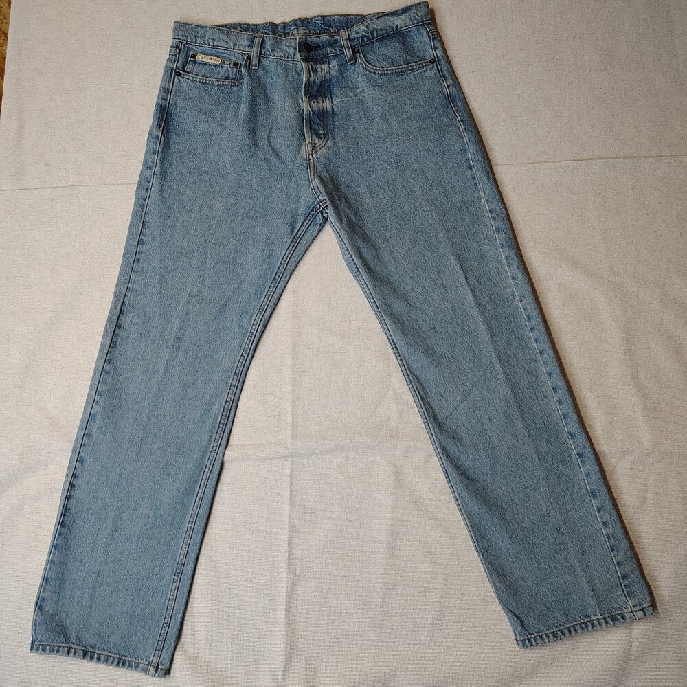 Calvin Klein Mens Jeans 34x30 Light Wash Relaxed Straight Leg 90s Style